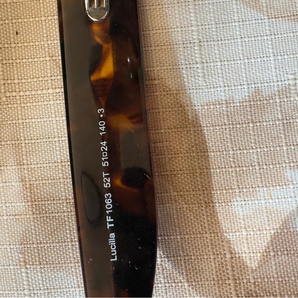 Tom ford Sun glass for women - Picture 2 of 3